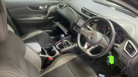 Nissan Qashqai 1.3 DiG-T Acenta Premium 5dr