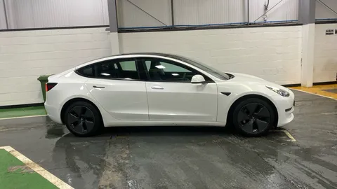 Tesla                     Model 3 Long Range AWD 4dr Auto