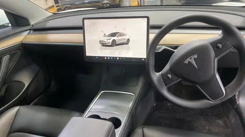 Tesla                     Model 3 Long Range AWD 4dr Auto
