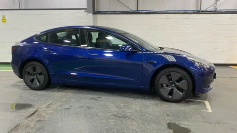 Tesla                     Model 3 RWD Auto