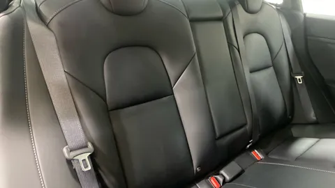 Tesla                     Model 3 RWD Auto