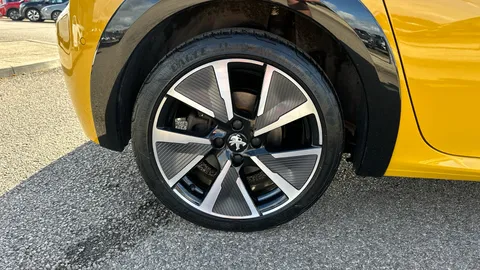 Peugeot 208 100kW GT Premium 50kWh Auto