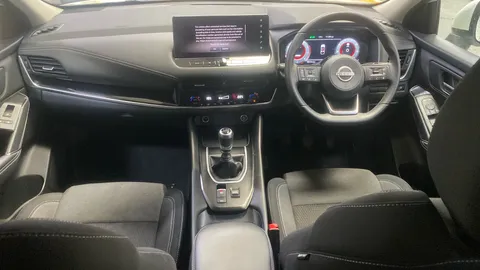 Nissan Qashqai 1.3 DiG-T MH N-Connecta 5dr