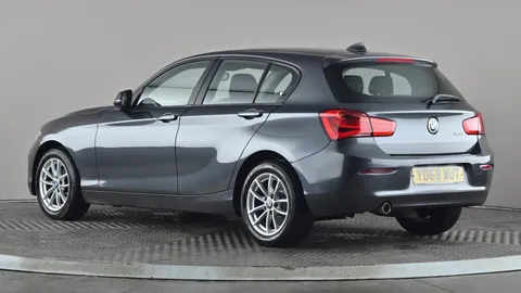 BMW 1 SERIES 116d SE Business [Nav/Servotronic]