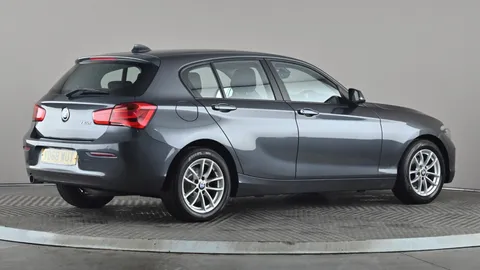 BMW 1 SERIES 116d SE Business [Nav/Servotronic]