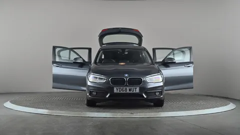 BMW 1 SERIES 116d SE Business [Nav/Servotronic]