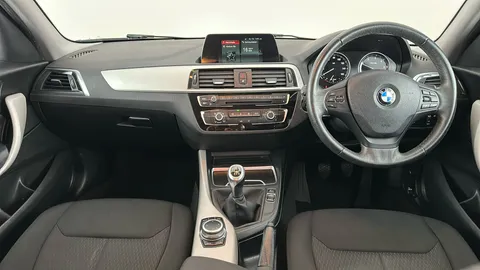 BMW 1 SERIES 116d SE Business [Nav/Servotronic]