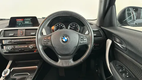 BMW 1 SERIES 116d SE Business [Nav/Servotronic]