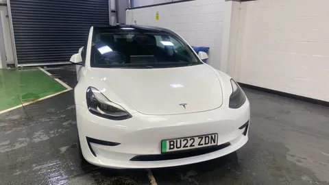TESLA MODEL 3 Standard Plus Auto