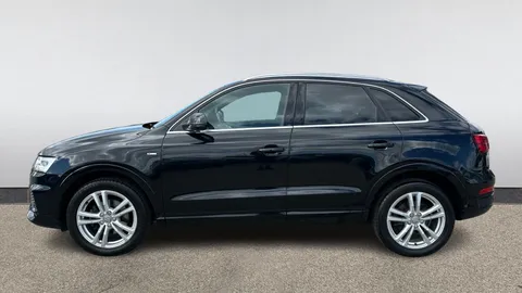 AUDI Q3 1.4T FSI S Line Edition S Tronic