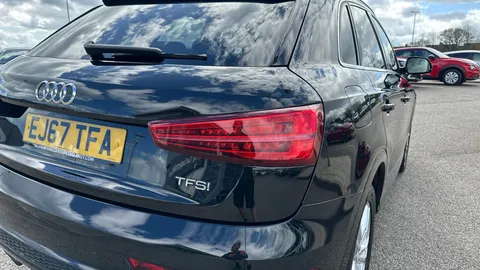 AUDI Q3 1.4T FSI S Line Edition S Tronic