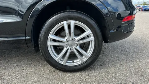 AUDI Q3 1.4T FSI S Line Edition S Tronic