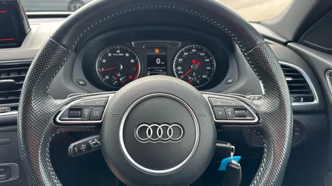 AUDI Q3 1.4T FSI S Line Edition S Tronic