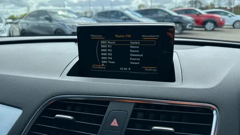 AUDI Q3 1.4T FSI S Line Edition S Tronic