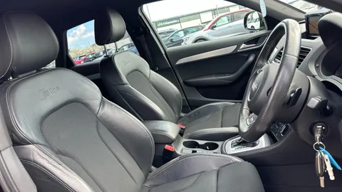 AUDI Q3 1.4T FSI S Line Edition S Tronic