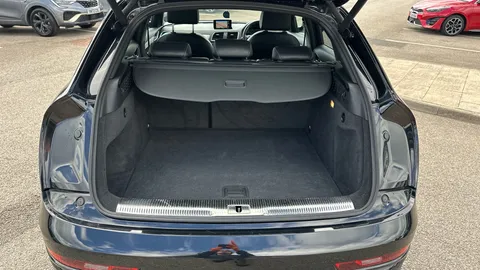 AUDI Q3 1.4T FSI S Line Edition S Tronic