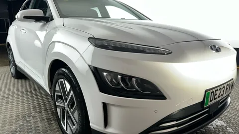 HYUNDAI KONA 100kW Premium 39kWh Auto