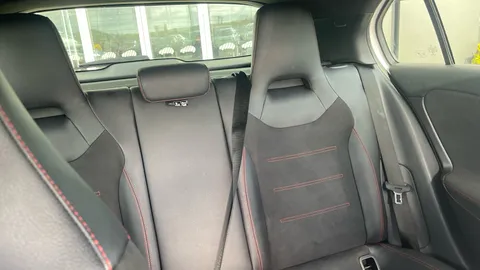 MERCEDES-BENZ A CLASS A180d AMG Line Auto