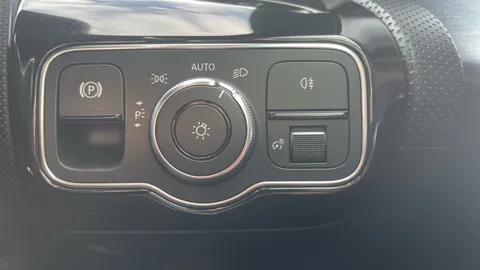 MERCEDES-BENZ A CLASS A180d AMG Line Auto