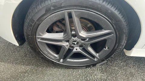 MERCEDES-BENZ A CLASS A180d AMG Line Auto