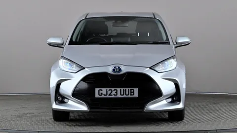 Toyota Yaris 1.5 Hybrid Design CVT