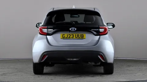 Toyota Yaris 1.5 Hybrid Design CVT