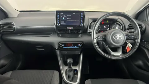 Toyota Yaris 1.5 Hybrid Design CVT
