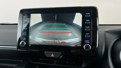 Toyota Yaris 1.5 Hybrid Design CVT