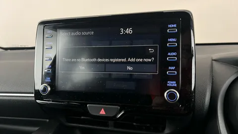 Toyota Yaris 1.5 Hybrid Design CVT