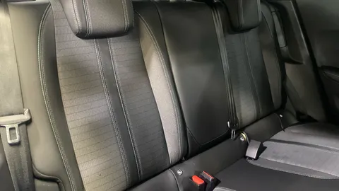 Peugeot 2008 100kW Allure Premium+ 50kWh Auto