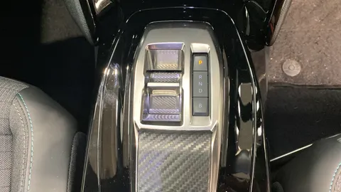 Peugeot 2008 100kW Allure Premium+ 50kWh Auto