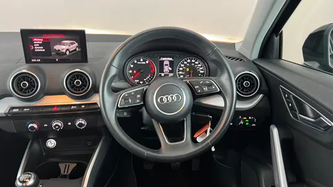 AUDI Q2 35 TFSI Sport