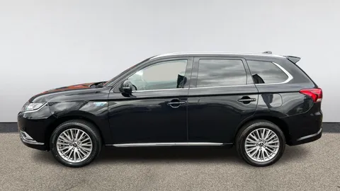 Mitsubishi                Outlander 2.4 PHEV Exceed Safety Auto