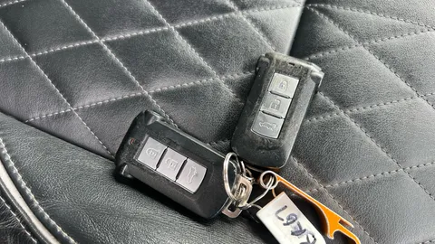 Mitsubishi                Outlander 2.4 PHEV Exceed Safety Auto