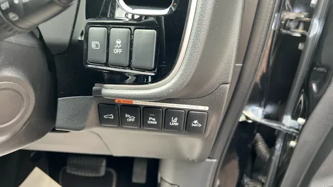 Mitsubishi                Outlander 2.4 PHEV Exceed Safety Auto