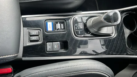 Mitsubishi                Outlander 2.4 PHEV Exceed Safety Auto