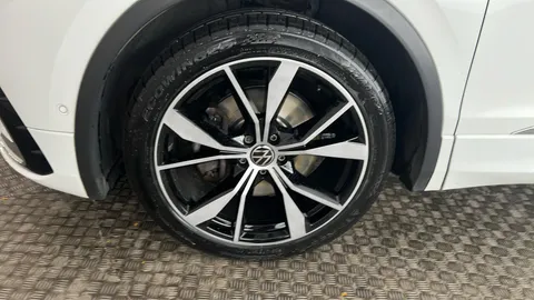 VOLKSWAGEN TIGUAN 2.0 TDI 200 4Motion R-Line DSG