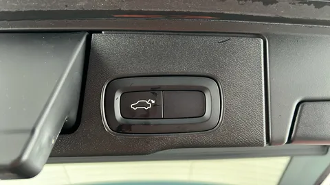 VOLVO XC60 2.0 T6 [350] RC PHEV Core Bright AWD Gtron