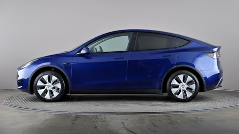Tesla                     Model Y RWD 5dr Auto