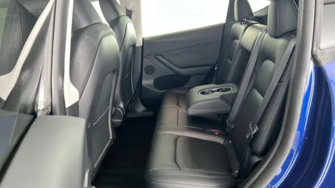 Tesla                     Model Y RWD 5dr Auto