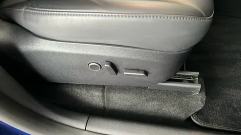 Tesla                     Model Y RWD 5dr Auto