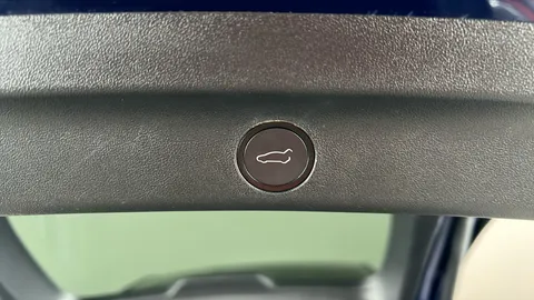 Tesla                     Model Y RWD 5dr Auto