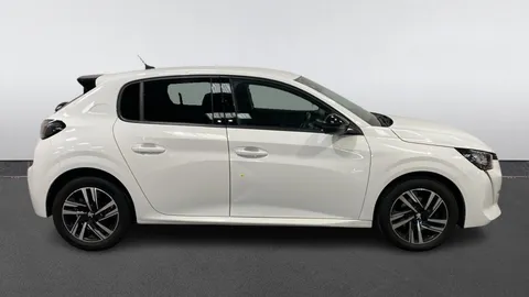 Peugeot 208 1.2 PureTech 100 Allure Premium 5dr EAT8