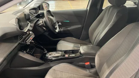 Peugeot 208 1.2 PureTech 100 Allure Premium 5dr EAT8