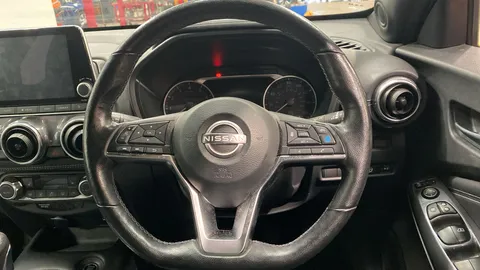 NISSAN JUKE 1.0 DiG-T 114 Tekna