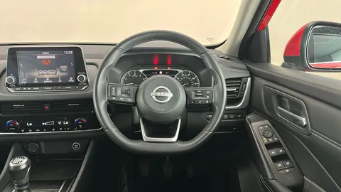 NISSAN QASHQAI 1.3 DiG-T MH Acenta Premium