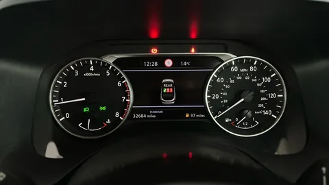 NISSAN QASHQAI 1.3 DiG-T MH Acenta Premium