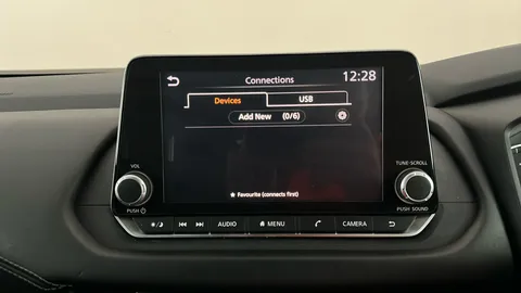 NISSAN QASHQAI 1.3 DiG-T MH Acenta Premium