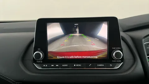 NISSAN QASHQAI 1.3 DiG-T MH Acenta Premium