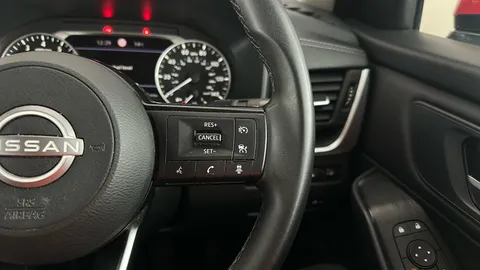 NISSAN QASHQAI 1.3 DiG-T MH Acenta Premium